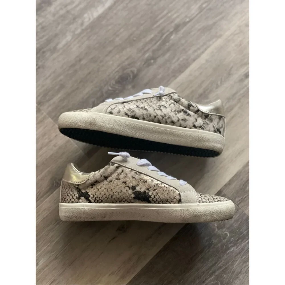 Steve Madden Women’s Pursued Gold Metallic Snakeskin Lace-Up Sneakers Size 7M
